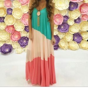STUNNING maxi dress
